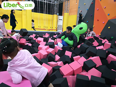 湖北武汉适合一家人玩乐的蹦趣蹦床公园